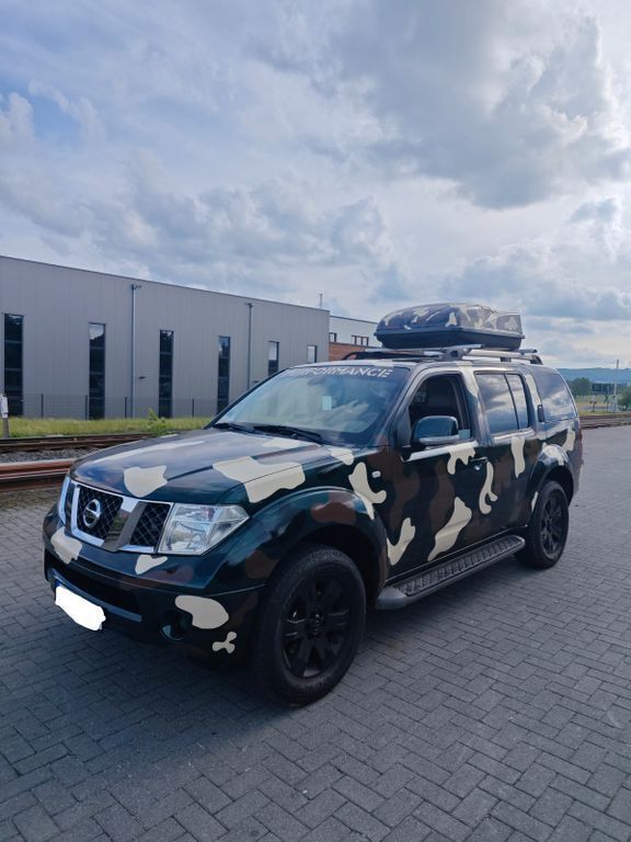 Grün Gebraucht 2006 Nissan Pathfinder SE SUV | 9.999 € - Bild 1/4