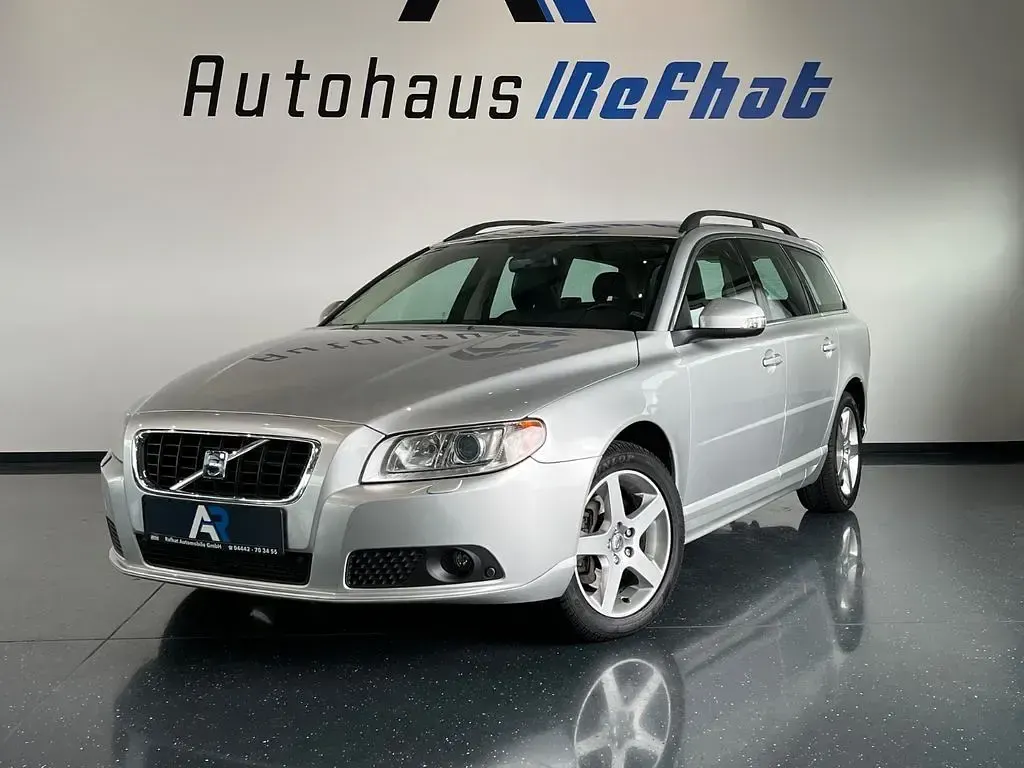 Gebraucht Volvo V70 Summum 185 PS (136 kW) 2008 Silber Kombi