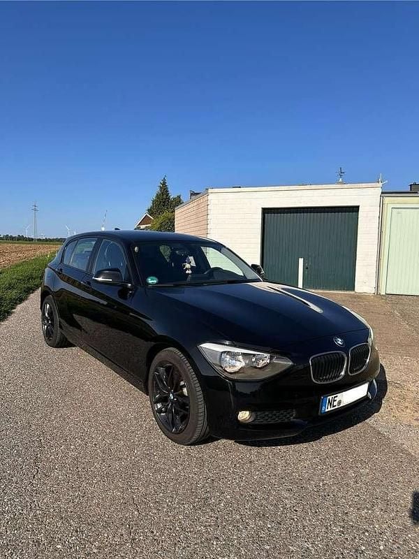Schwarz Gebraucht 2012 BMW 116 Kleinwagen | 5.490 € (Superpreis) - Bild 1/4
