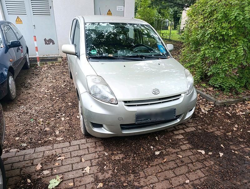 Gold Gebraucht 2009 Daihatsu Sirion Kleinwagen | 600 € (Superpreis) - Bild 1/4