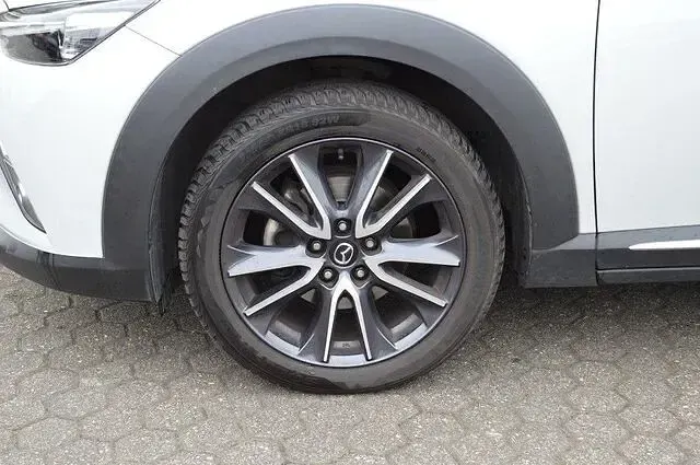Gebraucht Mazda CX-3 Sports-Line 120 PS (88 kW) 2017 Weiß SUV