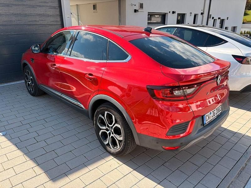 Rot Gebraucht 2022 Renault Arkana Intens SUV | 19.500 € (Guter Preis) - Bild 1/4