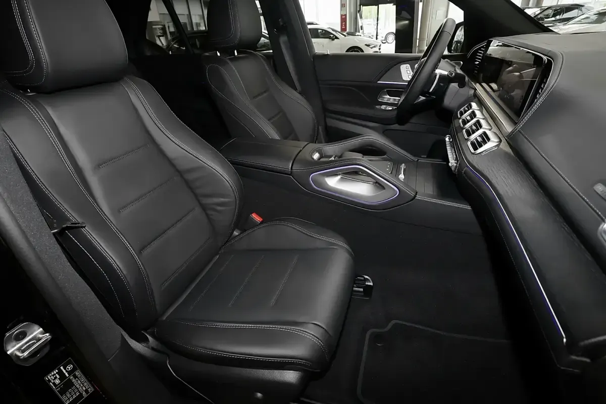 Gebraucht Mercedes GLE450 AMG AMG 367 PS (269 kW) 2026 Metalliclack obsidianschwarz met SUV