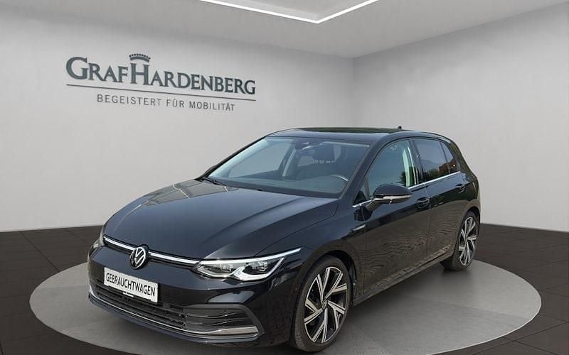 Schwarz Gebraucht 2022 VW Golf VIII Style Limousine | 26.900 € (Guter Preis) - Bild 1/4