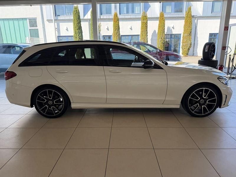 Gebraucht Mercedes C200 AMG 184 PS (135 kW) 2019 Weiß Limousine