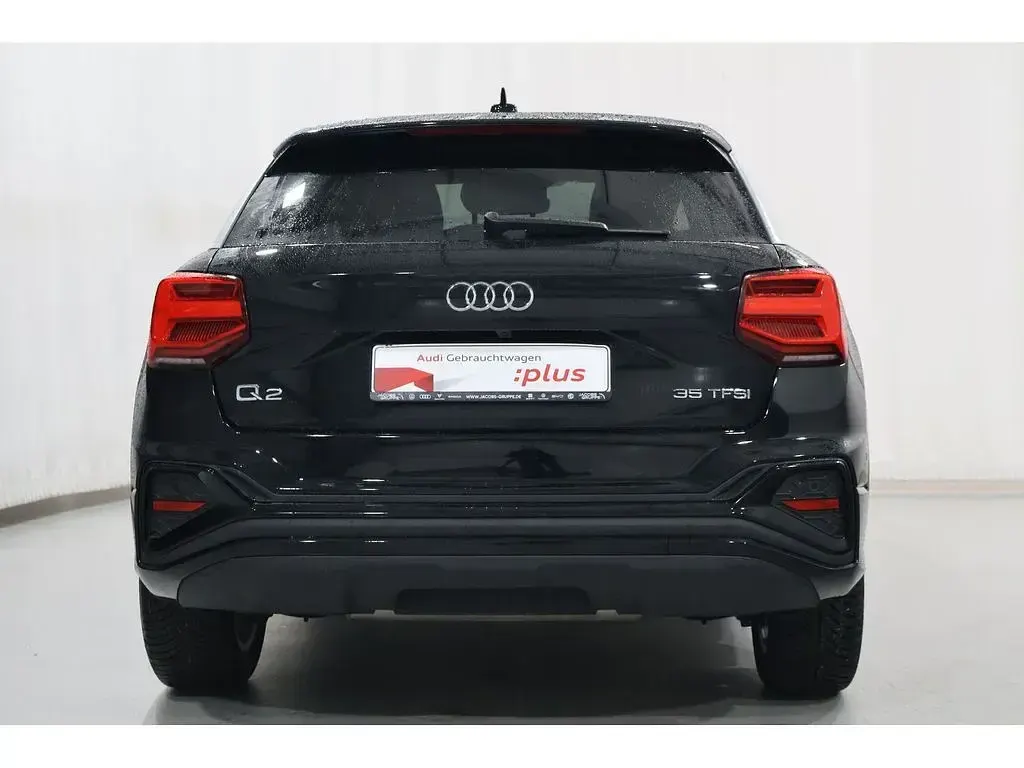 Gebraucht Audi Q2 S-Line 150 PS (110 kW) 2025 Schwarz SUV
