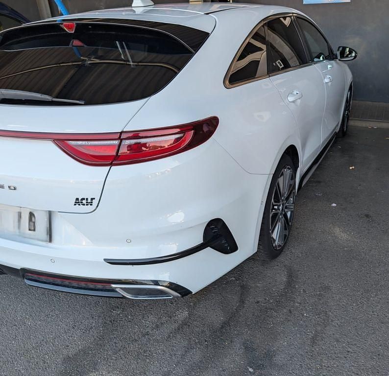 Weiß Gebraucht 2020 Kia ProCeed GT-Line Kleinwagen | 18.500 € (Fairer Preis) - Bild 1/4