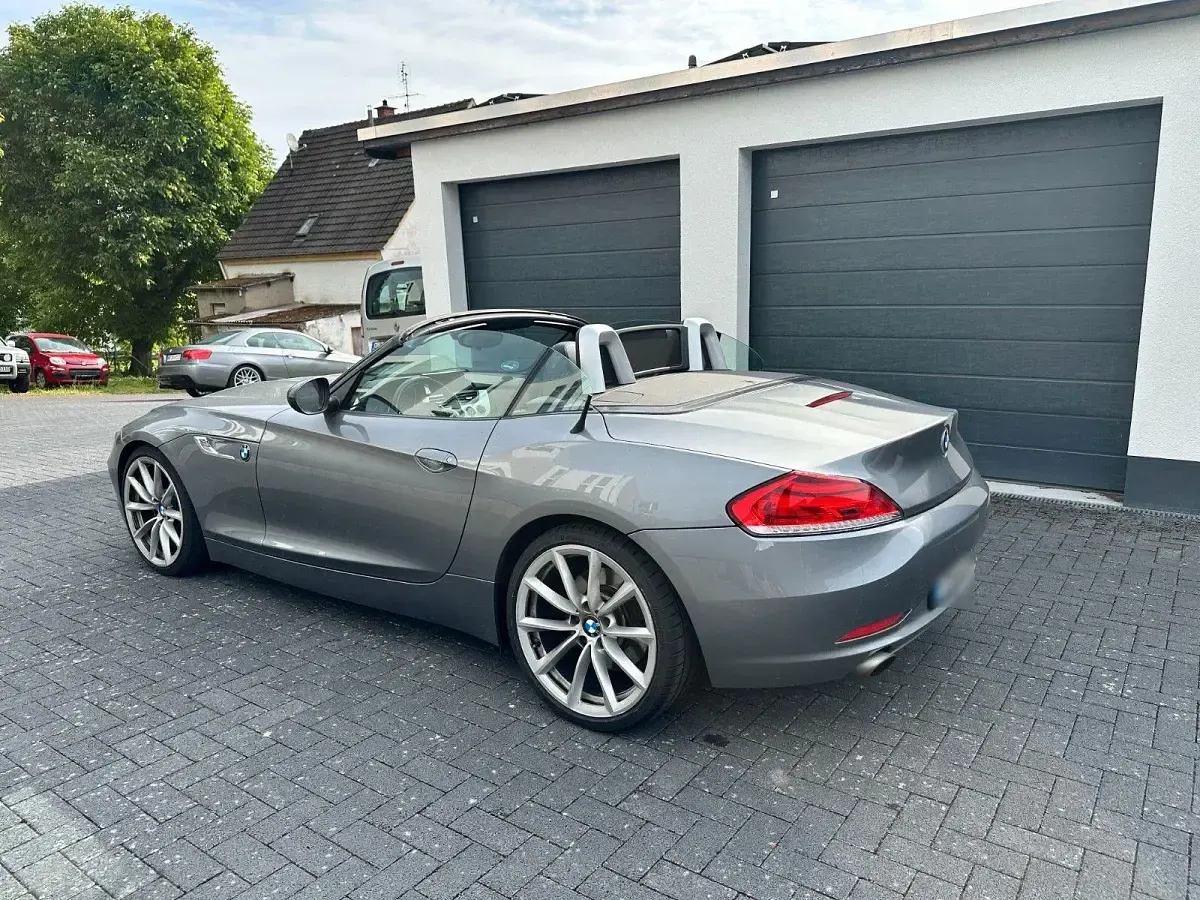 Gebraucht BMW Z4 306 PS (225 kW) 2013 Grau Cabrio