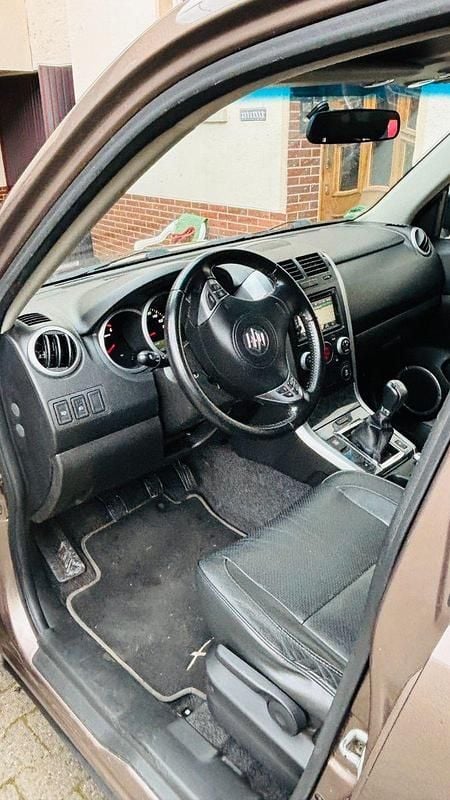 Gebraucht Suzuki Vitara 129 PS (94 kW) 2014 Braun SUV