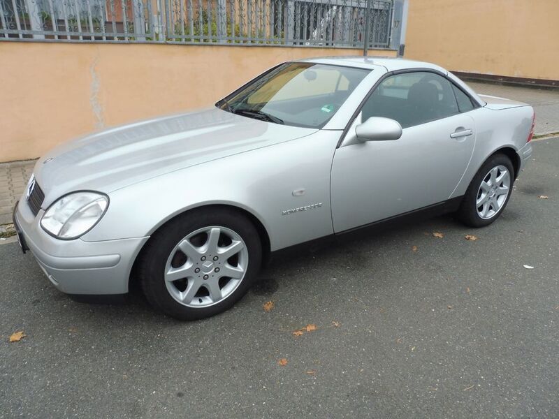 Silber Gebraucht 2000 Mercedes SLK230 Cabrio | 7.500 € (Etwas zu teuer) - Bild 1/4