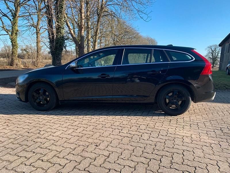 Gebraucht Volvo V60 R-Design 114 PS (83 kW) 2012 Schwarz Kombi