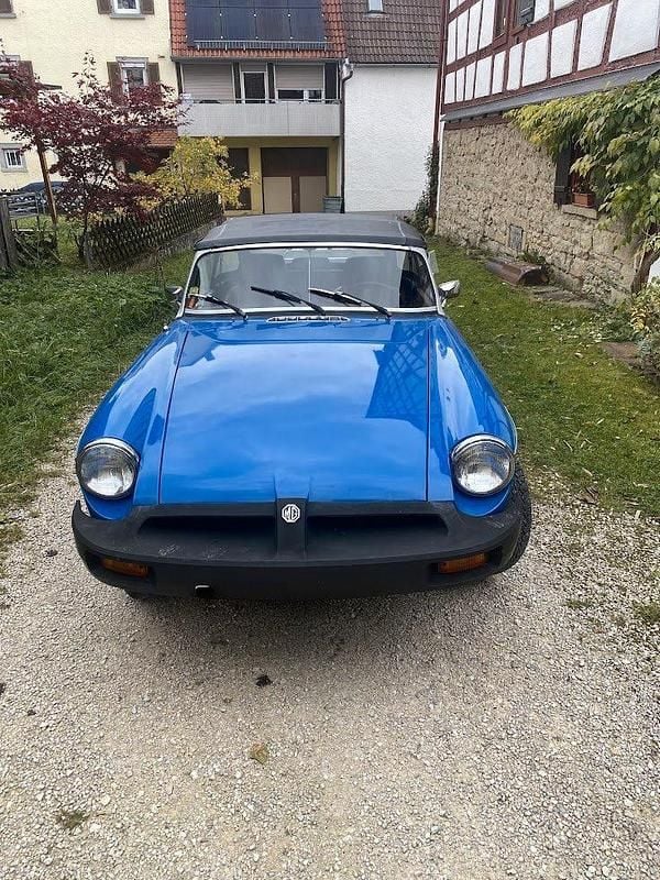 Second-hand MG B 95 CP (69 kW) 1977 Albastru Cabrio