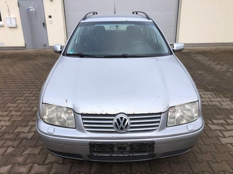 Second-hand VW Bora Pacific 101 CP (74 kW) 2003 Argintiu Break
