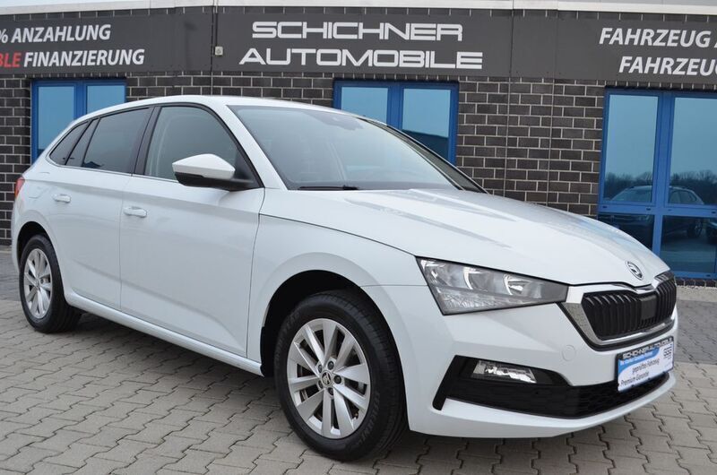 Weiß Gebraucht 2023 Skoda Scala Selection Kleinwagen | 17.990 € (Fairer Preis) - Bild 1/4
