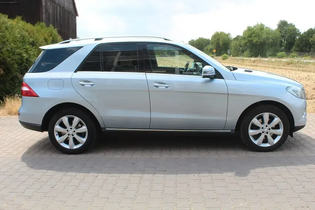 Gebraucht Mercedes ML350 258 PS (189 kW) 2014 Silber SUV