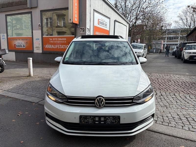 Gebraucht VW Touran Highline 150 PS (110 kW) 2016 Weiß Van / Kleinbus