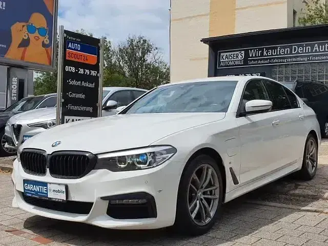 Gebraucht BMW 530e M Sport 251 PS (184 kW) 2018 Weiß Limousine