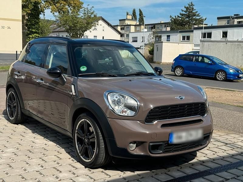 Gebraucht Mini Countryman 141 PS (103 kW) 2011 Braun SUV