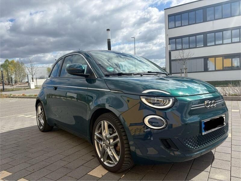 Grün Gebraucht 2021 Fiat 500e La Prima Limousine | 17.500 € (Superpreis) - Bild 1/4
