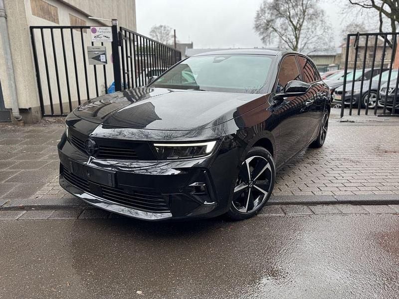 Gebraucht Opel Astra 131 PS (96 kW) 2024 Schwarz Kleinwagen