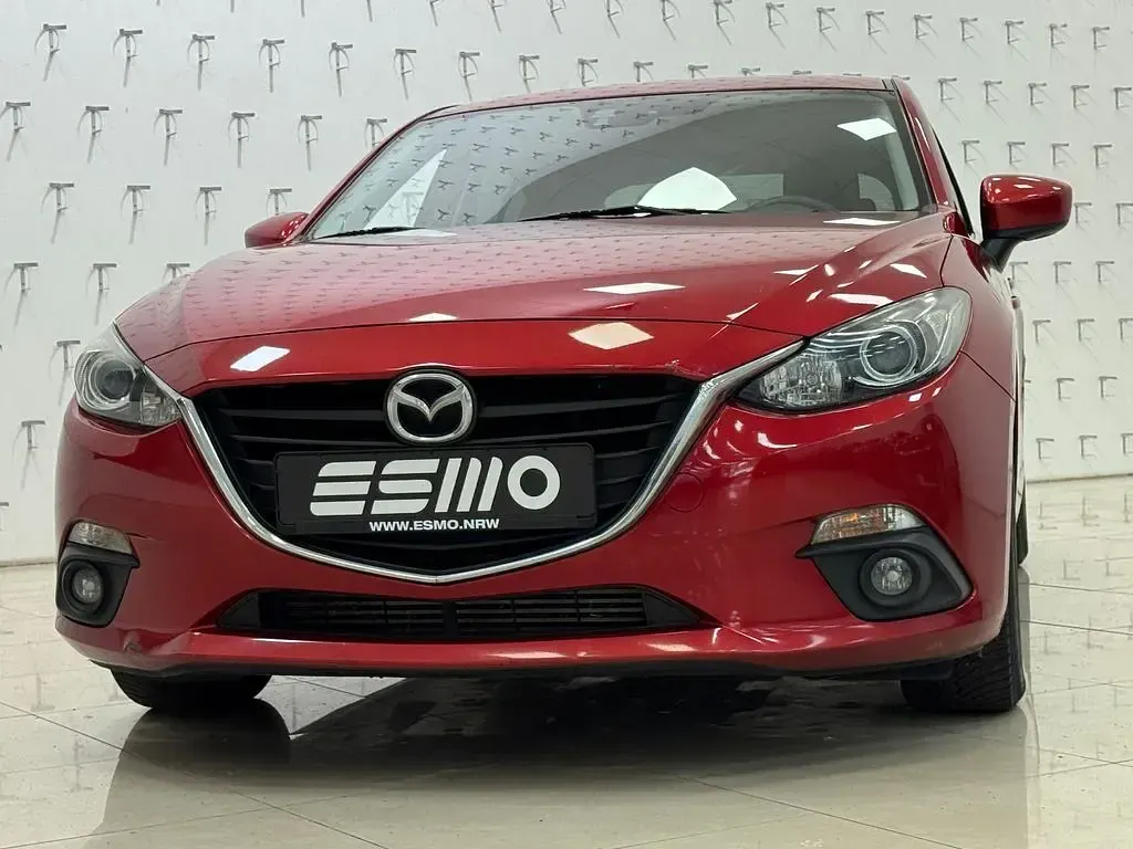 Gebraucht Mazda 3 Center-Line 150 PS (110 kW) 2014 Rot Limousine