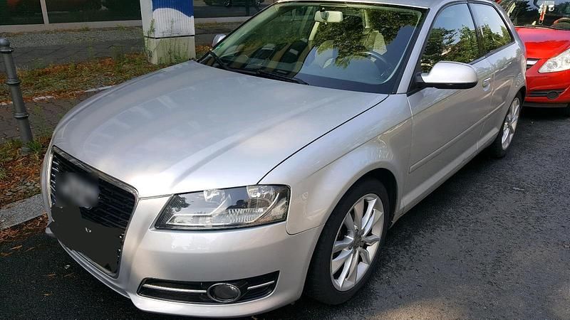 Silber Gebraucht 2012 Audi A3 Kleinwagen | 3.700 € (Fairer Preis) - Bild 1/4