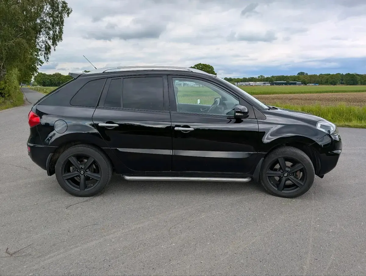 Gebraucht Renault Koleos 150 PS (110 kW) 2011 Schwarz SUV