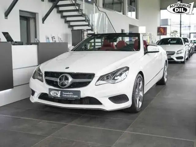 Gebraucht Mercedes E200 Urban 184 PS (135 kW) 2015 Weiß (polarweiss  unilack) Cabrio