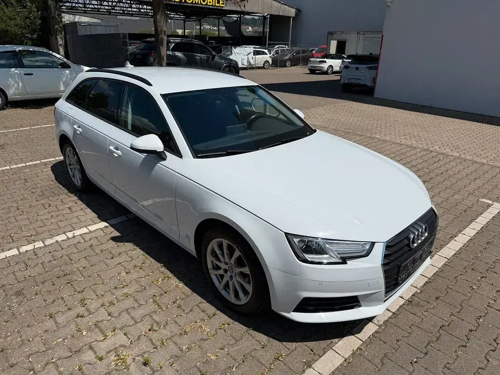 Gebraucht Audi A4 Ambiente 150 PS (110 kW) 2017 Weiß Kombi