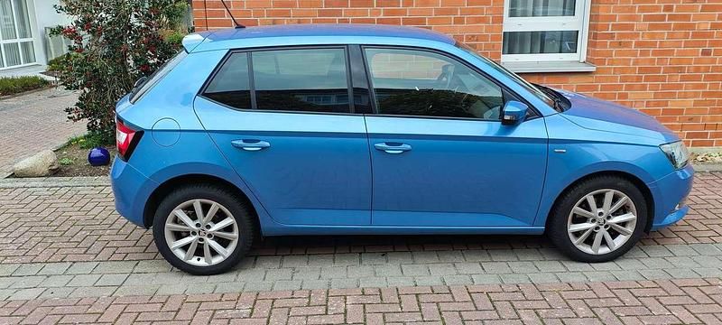 Blau Gebraucht 2017 Skoda Fabia Drive Kombi | 11.900 € (Superpreis) - Bild 1/4