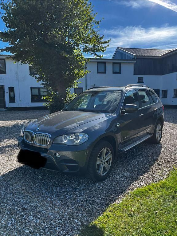 Grau Gebraucht 2011 BMW X5 SUV | 12.000 € (Superpreis) - Bild 1/4