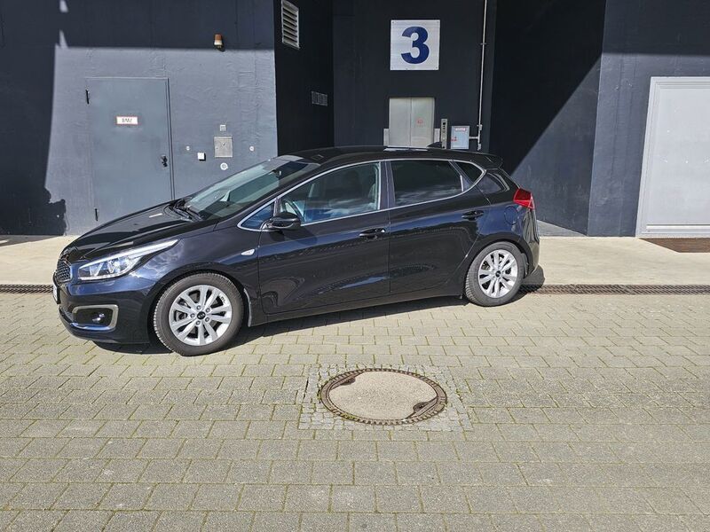 Gebraucht Kia Ceed 101 PS (74 kW) 2018 Schwarz Kleinwagen