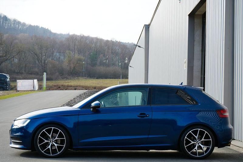 Gebraucht Audi A3 Attraction 150 PS (110 kW) 2013 Blau Limousine