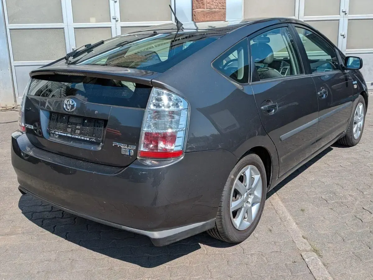 Gebraucht Toyota Prius Sol 77 PS (56 kW) 2008 Grau Kleinwagen