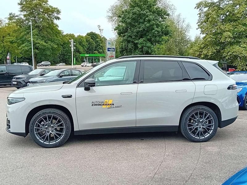 Gebraucht Leapmotor C10 215 PS (158 kW) 2025 Tundra grey SUV