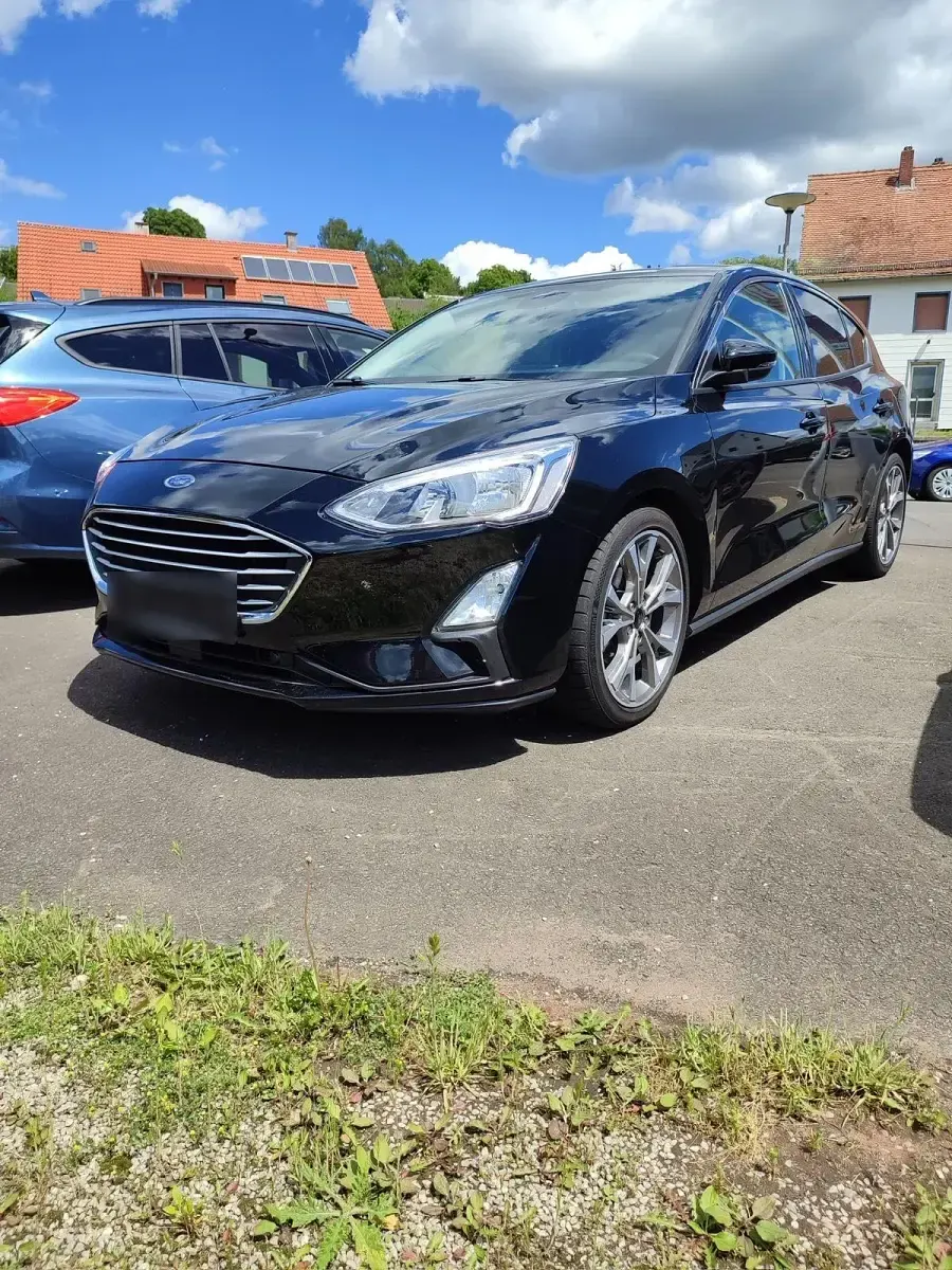 Gebraucht Ford Focus 150 PS (110 kW) 2019 Schwarz Limousine