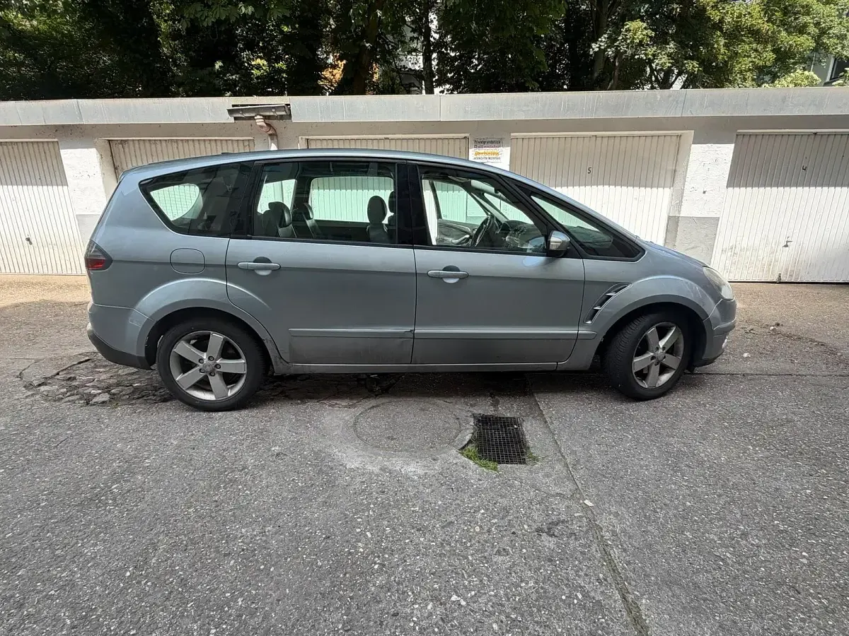 Gebraucht Ford S-MAX S 140 PS (102 kW) 2007 Silber Van / Kleinbus