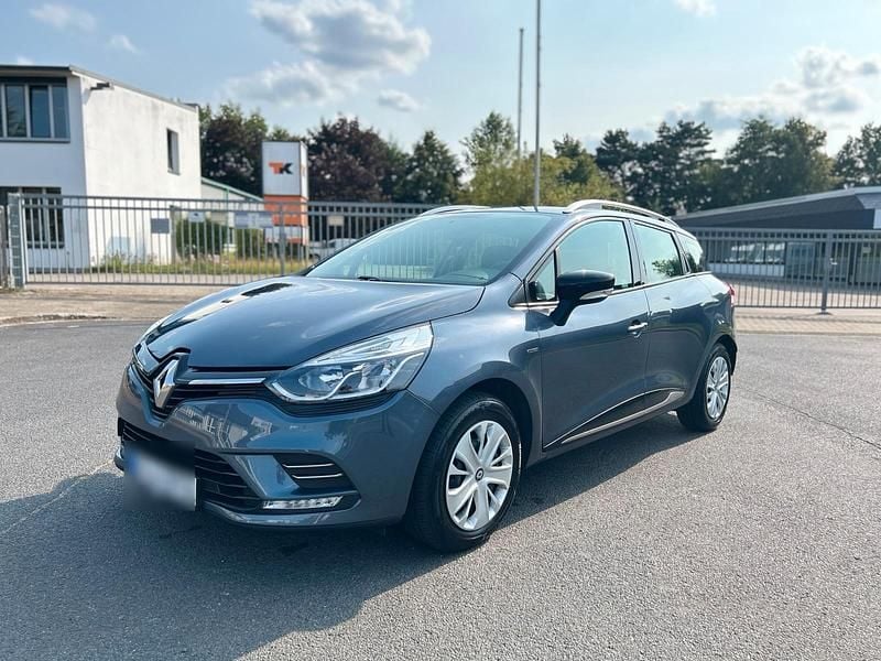 Grau Gebraucht 2017 Renault Clio GrandTour Kombi | 6.000 € (Fairer Preis) - Bild 1/4