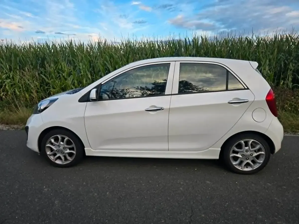 Gebraucht Kia Picanto 84 PS (61 kW) 2012 Weiß Kleinwagen