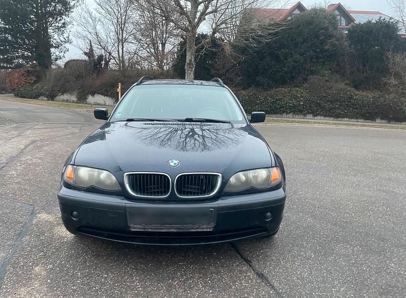 Gebraucht BMW 318 116 PS (85 kW) 2004 Blau Kombi