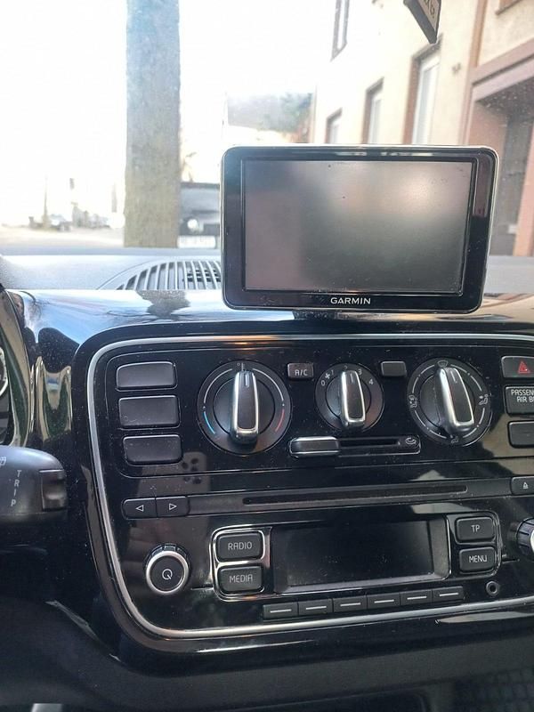 Gebraucht VW cross up! 95 PS (69 kW) 2013 Schwarz Kleinwagen