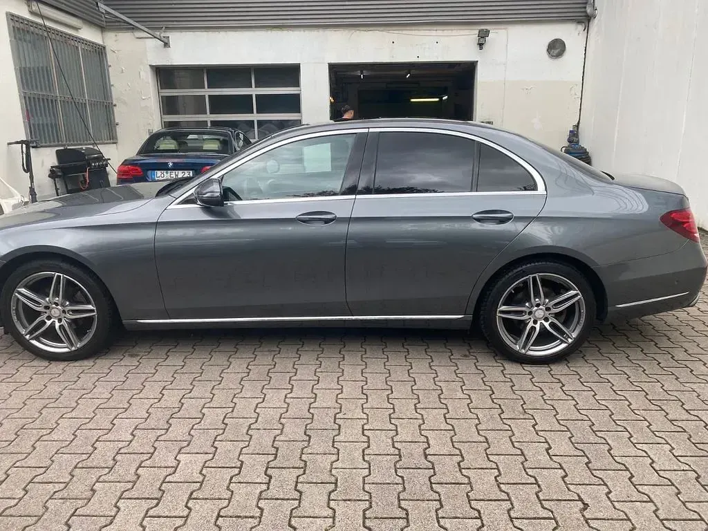 Gebraucht Mercedes E200 184 PS (135 kW) 2018 Grau Limousine