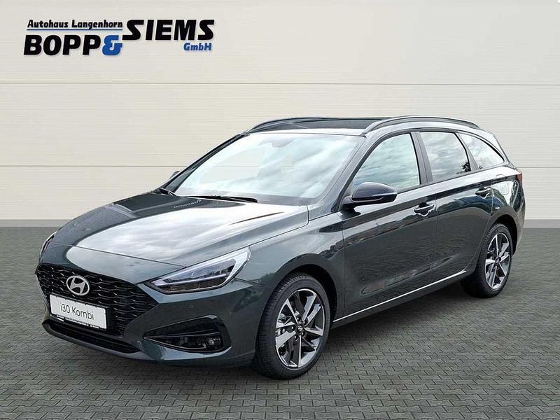 Grün Neu 2025 Hyundai i30 Advantage Kombi | 29.740 € (Fairer Preis) - Bild 1/4
