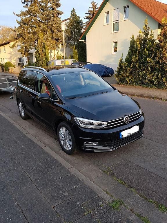 Gebraucht VW Touran Highline 150 PS (110 kW) 2017 Schwarz Van / Kleinbus
