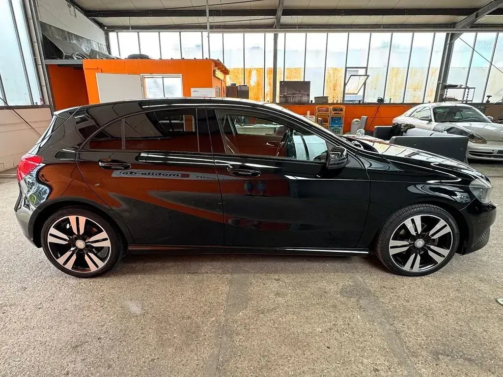 Gebraucht Mercedes A200 136 PS (100 kW) 2013 Schwarz Kleinwagen