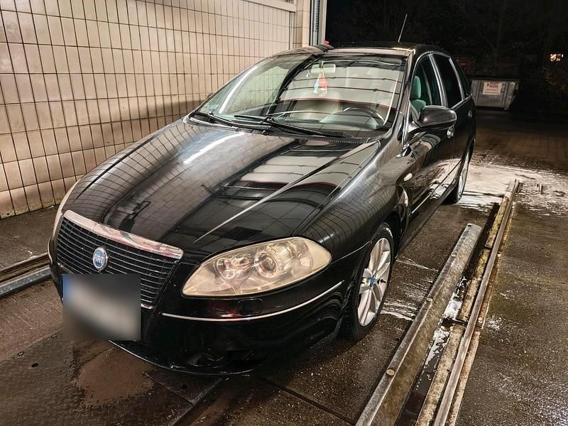 Schwarz Gebraucht 2006 Fiat Croma Kombi | 1.050 € (Superpreis) - Bild 1/4