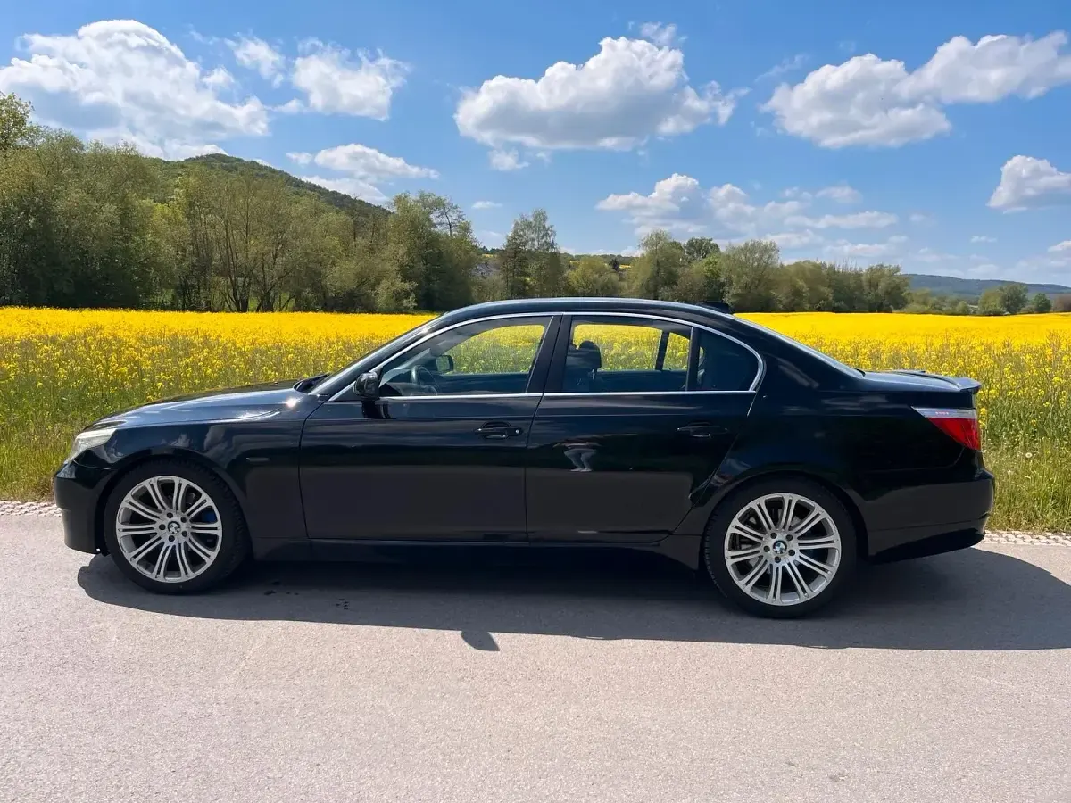 Gebraucht BMW 520 M Sport 170 PS (125 kW) 2008 Schwarz Limousine
