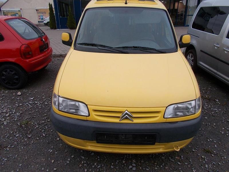 Gelb Gebraucht 1999 Citroën Berlingo Van / Kleinbus | 1.990 € (Teuer) - Bild 1/4