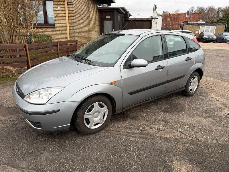 Grau Gebraucht 2003 Ford Focus Limousine | 950 € (Guter Preis) - Bild 1/4