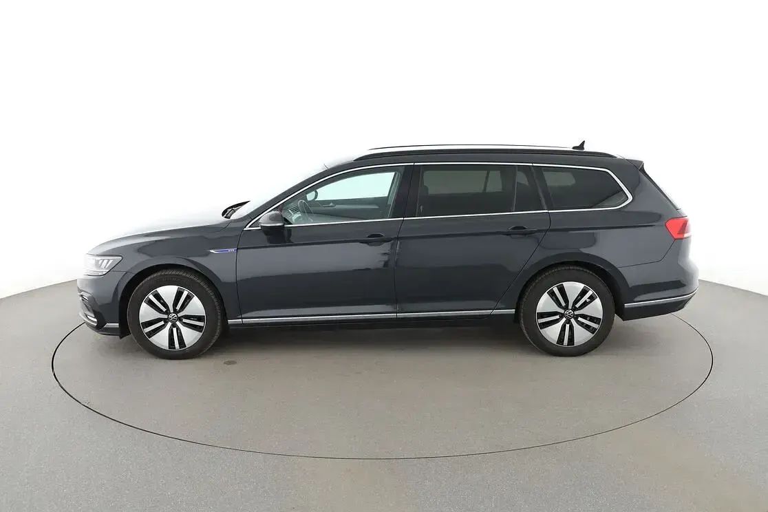 Gebraucht VW Passat GTE 116 PS (85 kW) 2020 Grau Kombi
